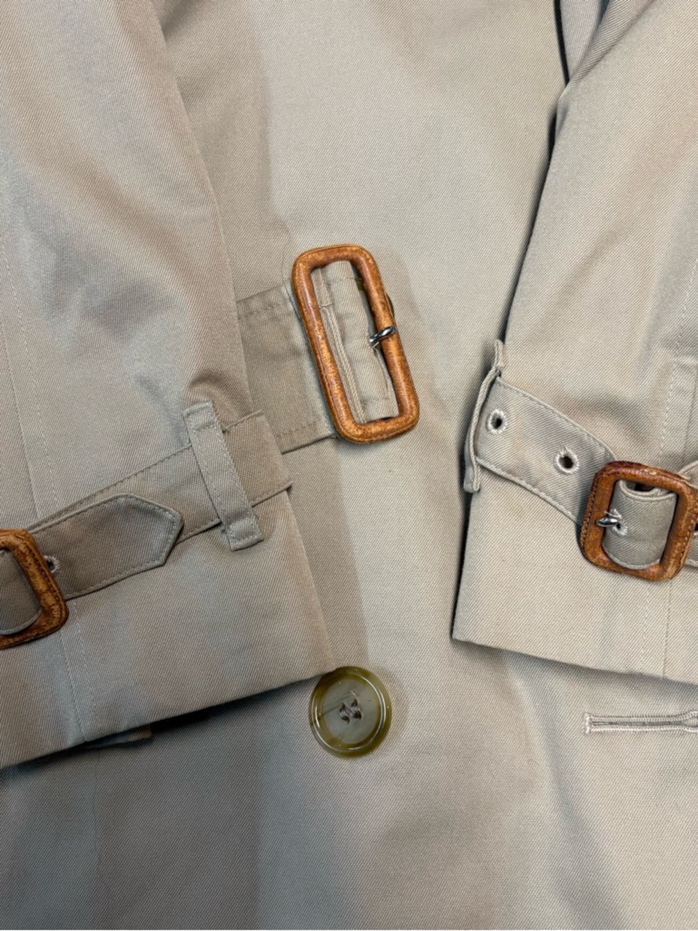 Burberry trench coat - Picture 10 of 16